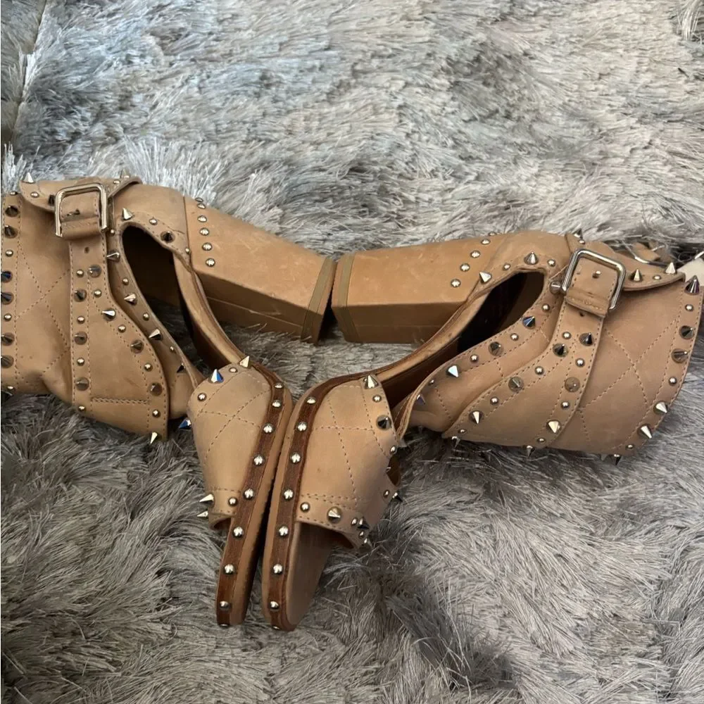 Laurence Dacade liquidation sale